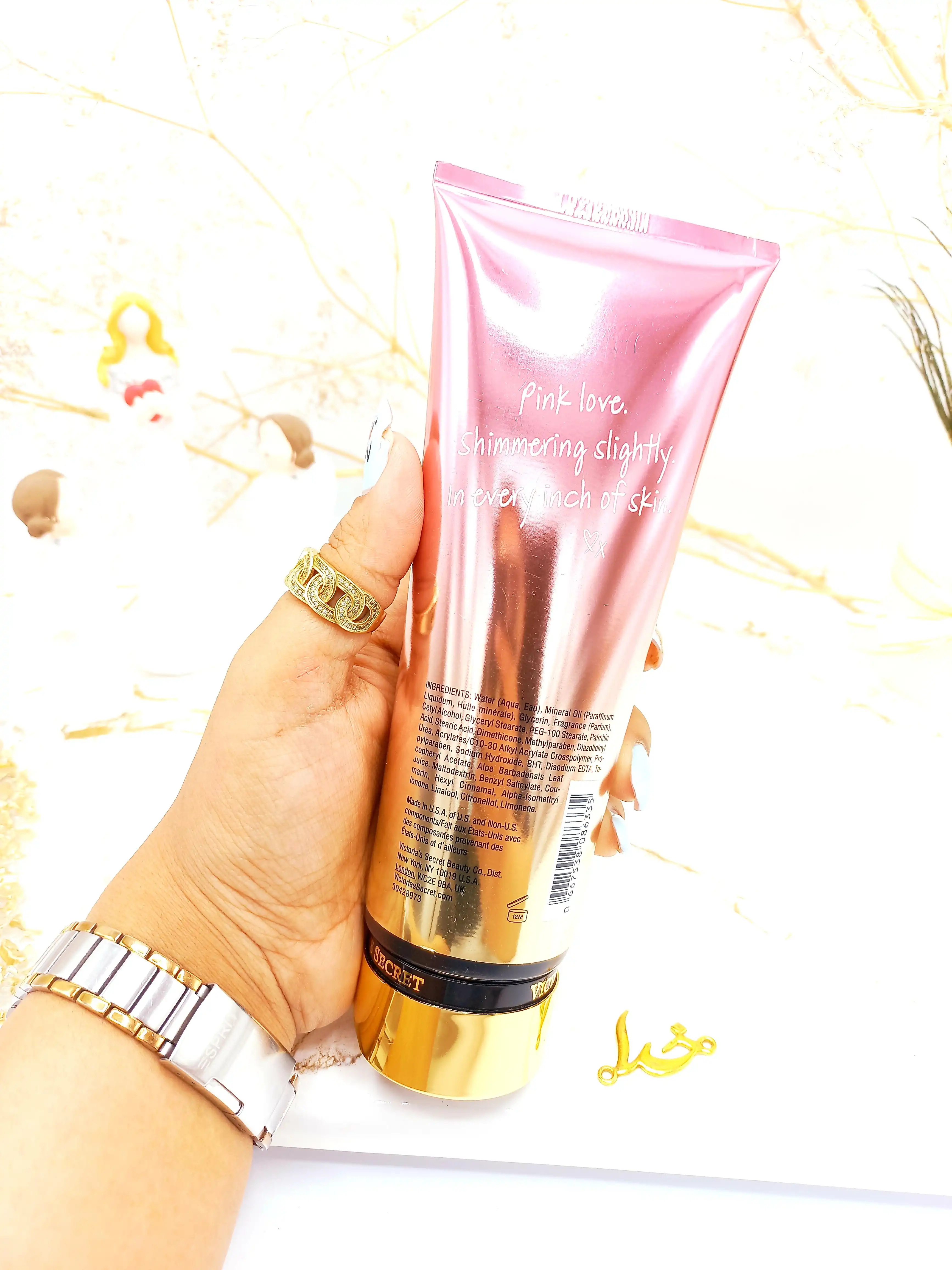 لوسیون معروف مرطوب کننده بدن 236 میل Sheer Love برند ویکتوریا سکرت کد 6335