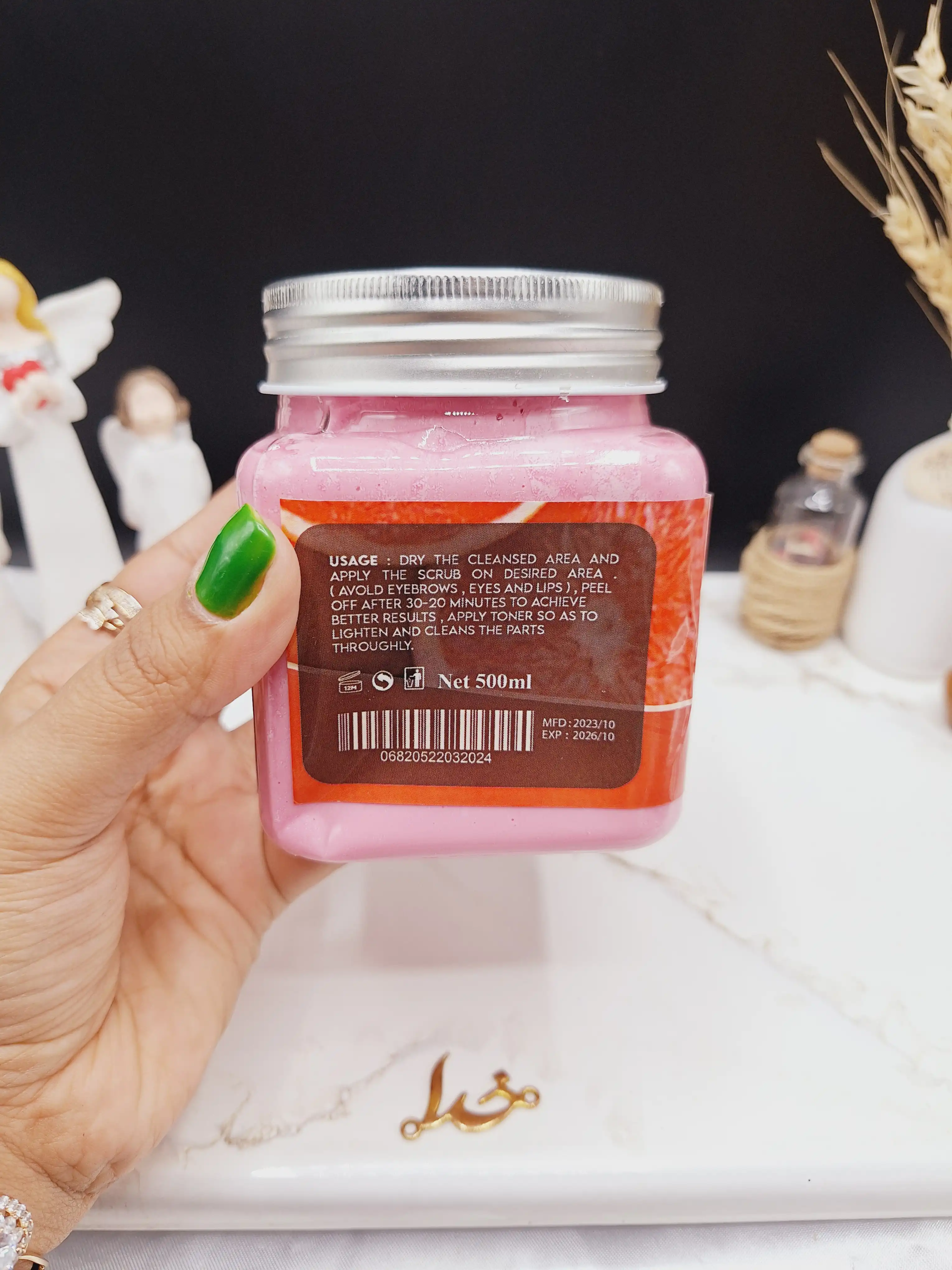 اسکراب لایه بردار تیرگی رایحه گریپ فروتGRAPEFRUIT PLASTERY برند secret plus حجم 500ml