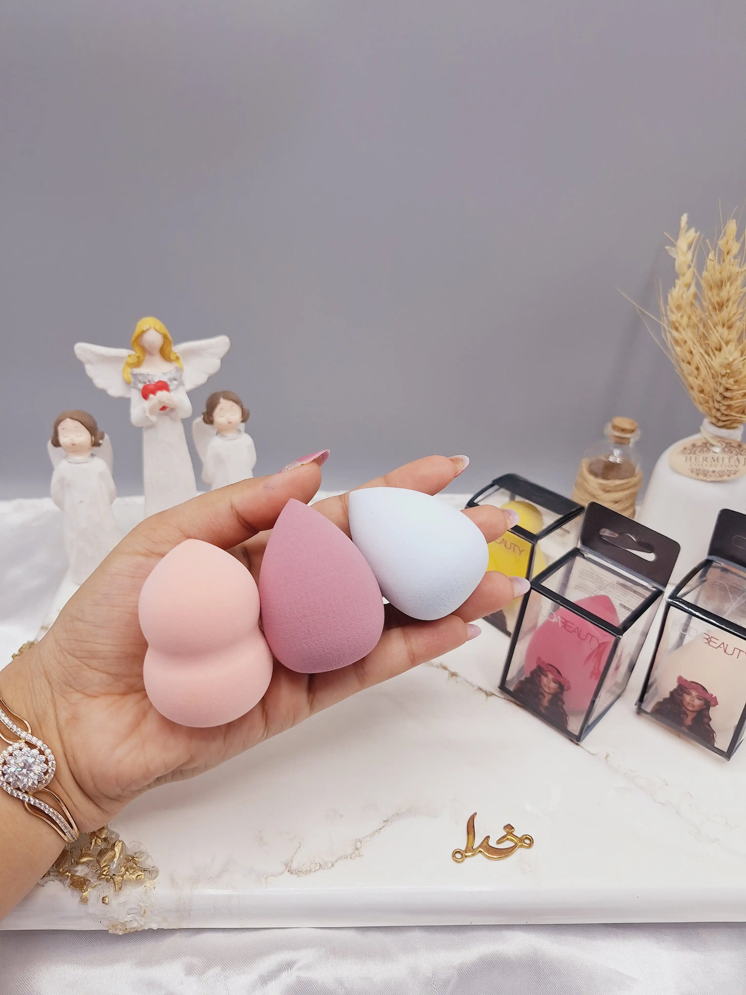 پد تخم مرغی کیفیت عالی HUDABEAUTY کد 2335