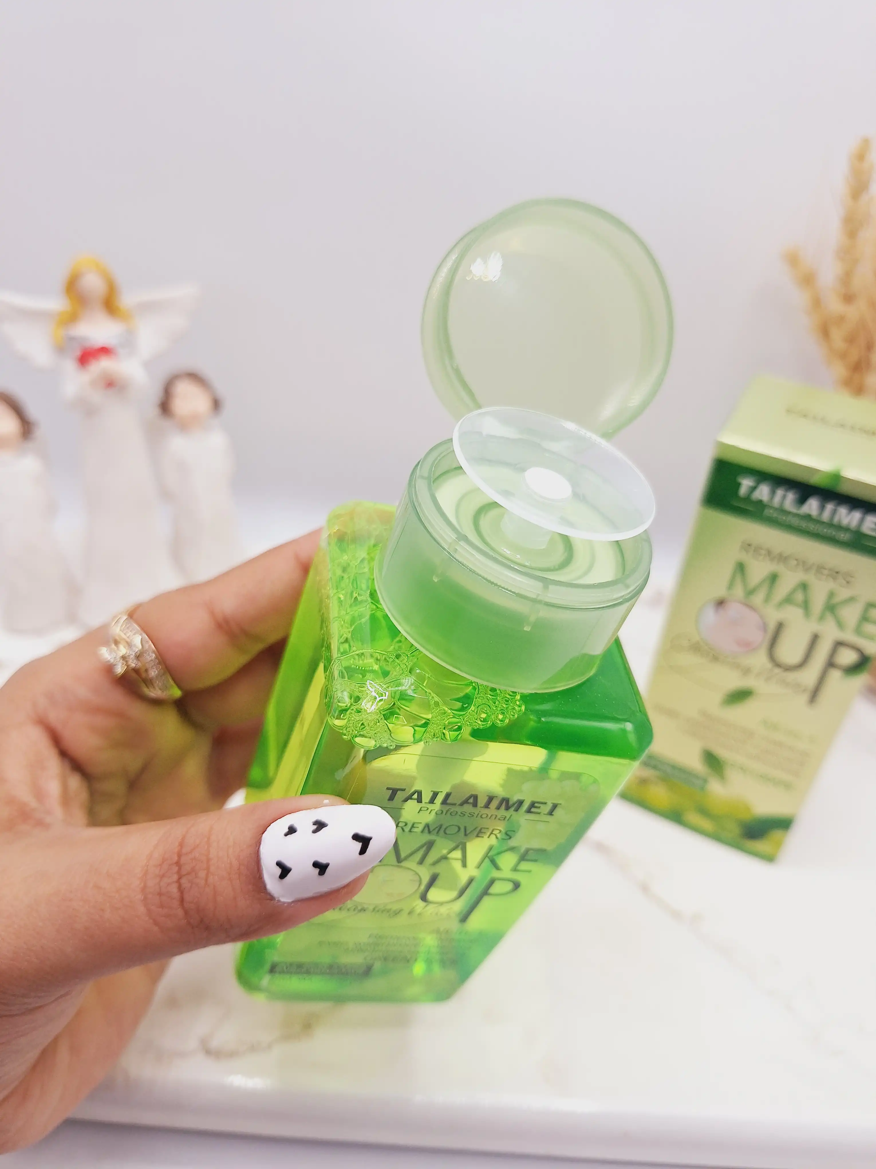 آرایش پاک کن آبرسان مدل انگور سبز برند تایلامی کد 0117