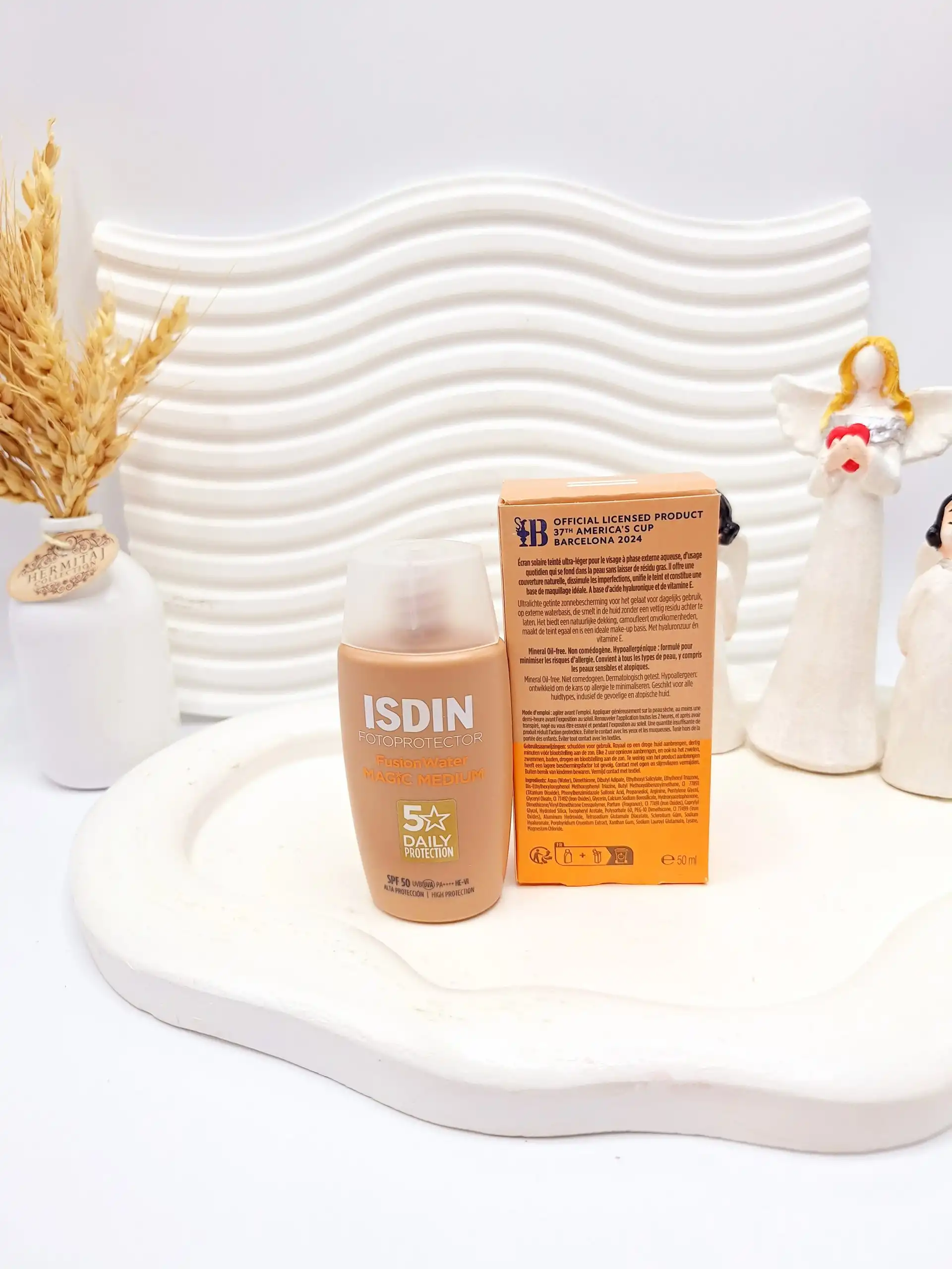ضد آفتاب ایزدین فیوژن واتر Spf50 مسترکپی کد 0576