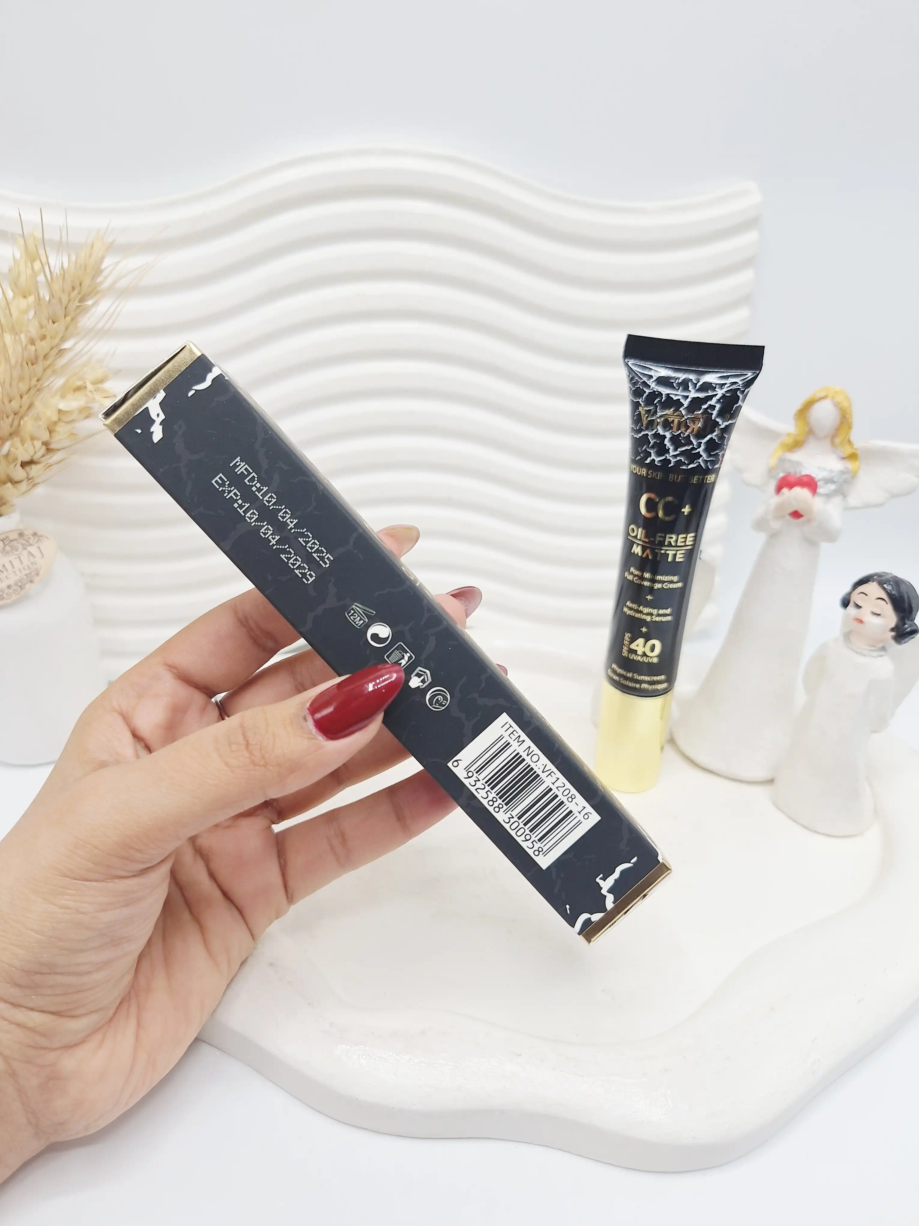 سی‌سی کرم چندکاره SPF 40 برند Victoria's Secret کد 0958