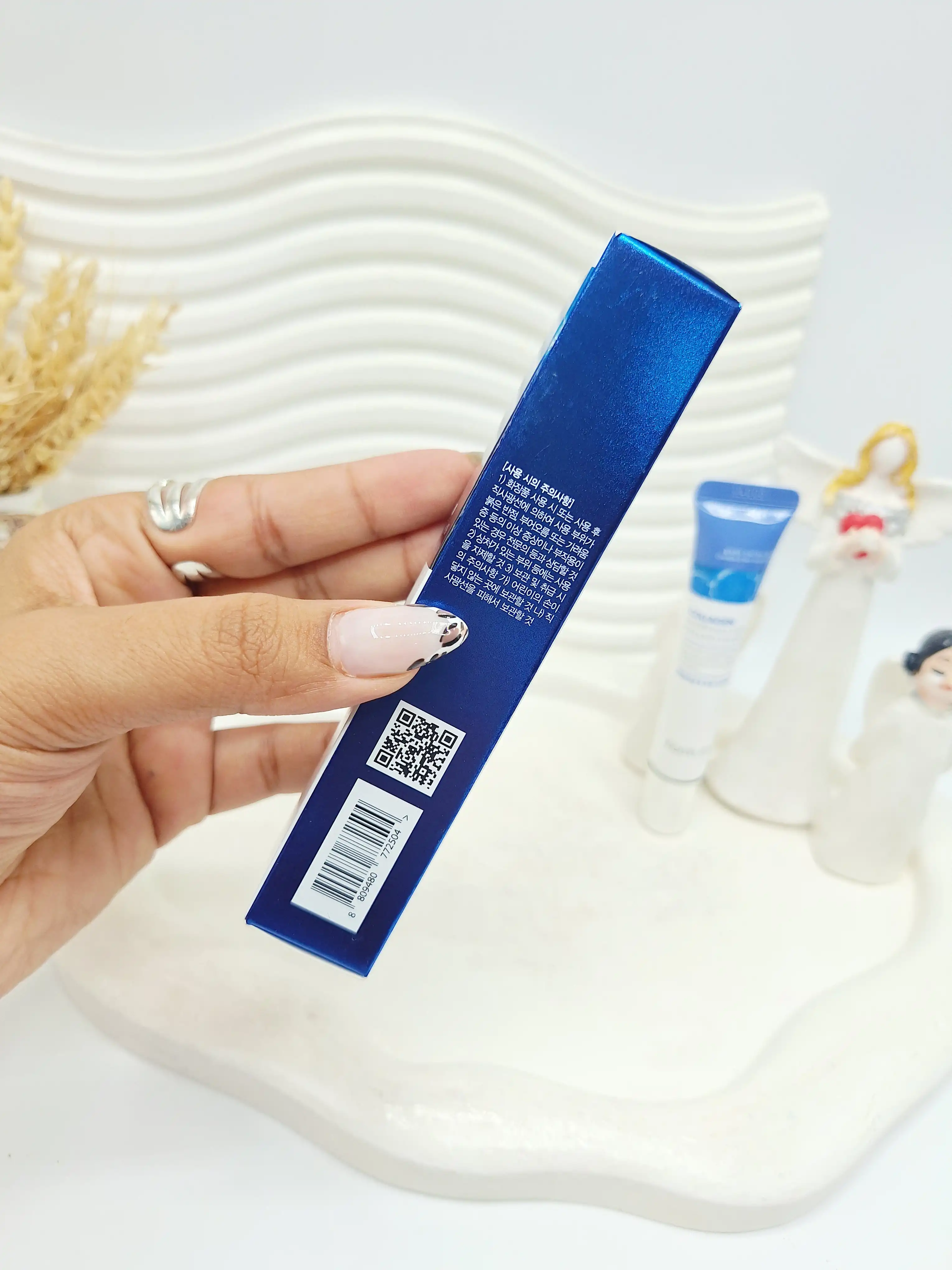 سرم دور چشم غلطکی آبرسان حاوی کلاژن 25ml برند فارم استي کد ۲۵۰۴