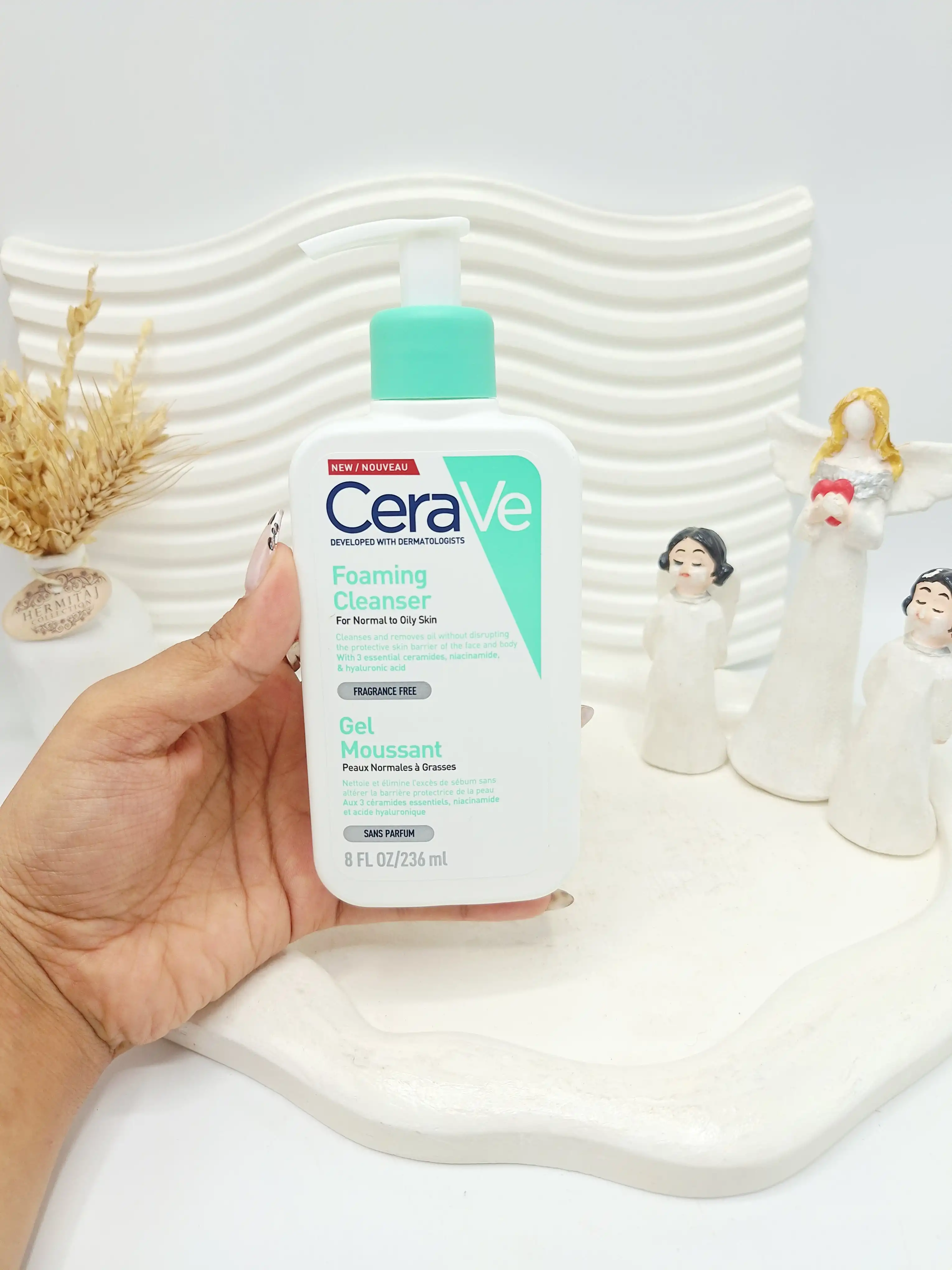 ژل شستشو مناسب پوست معمولی تا چرب برند CeraVe کد 7197