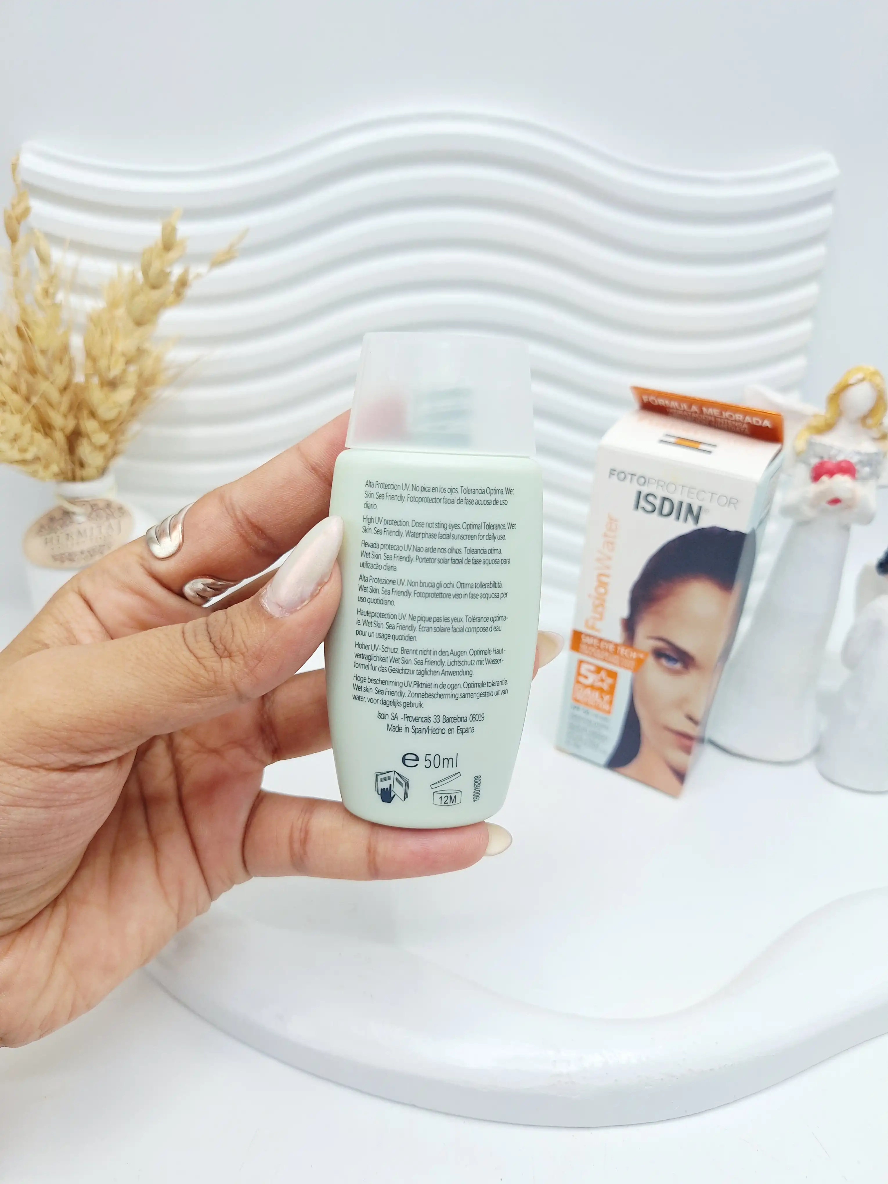 ضد آفتاب پوست چرب و مختلط SPF 50 برند فیوژن ایزدین کد 8577